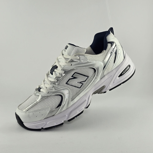 سفید- سرمه ای