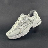 سفید- نقره ای